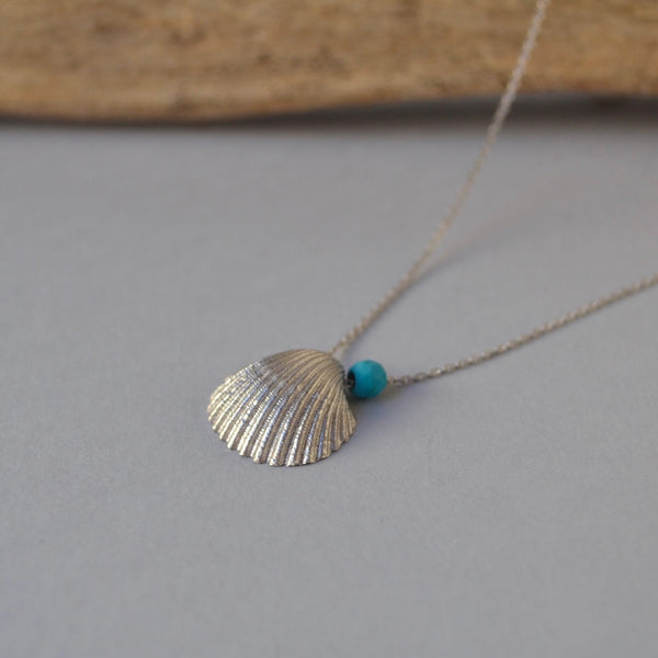 Big Shell Silver Necklace with Turquoise