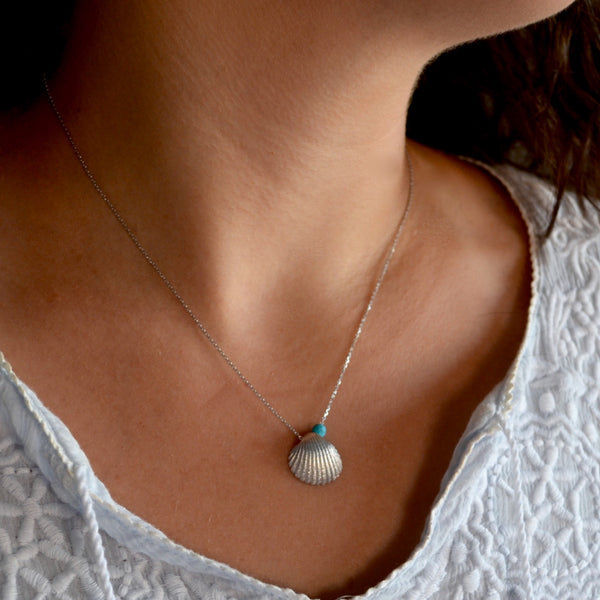 Big Shell Silver Necklace with Turquoise