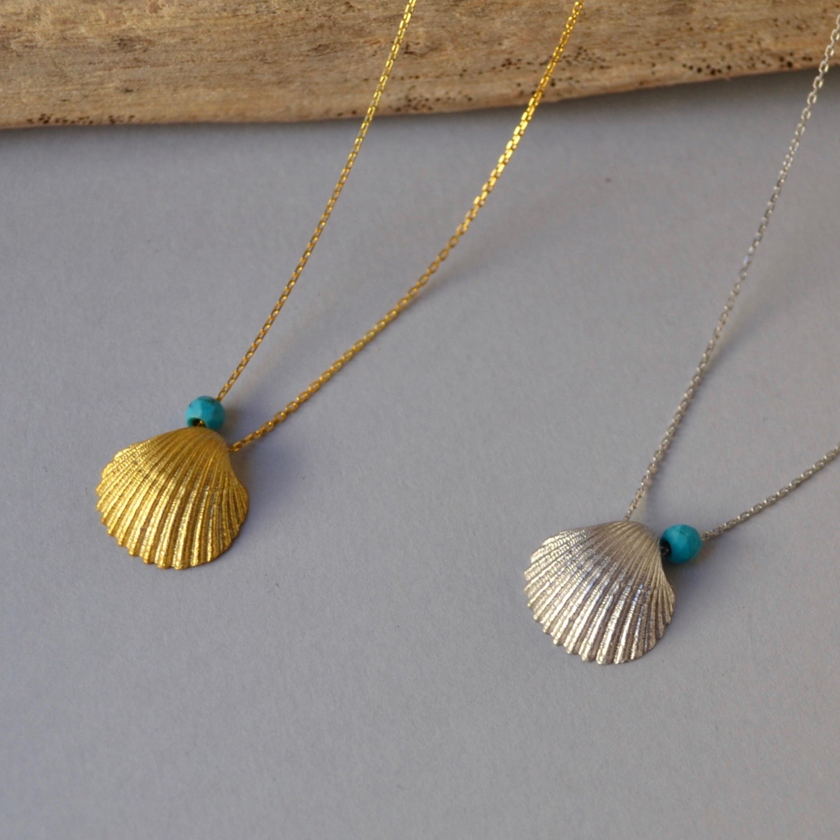 Big Shell Silver Necklace with Turquoise