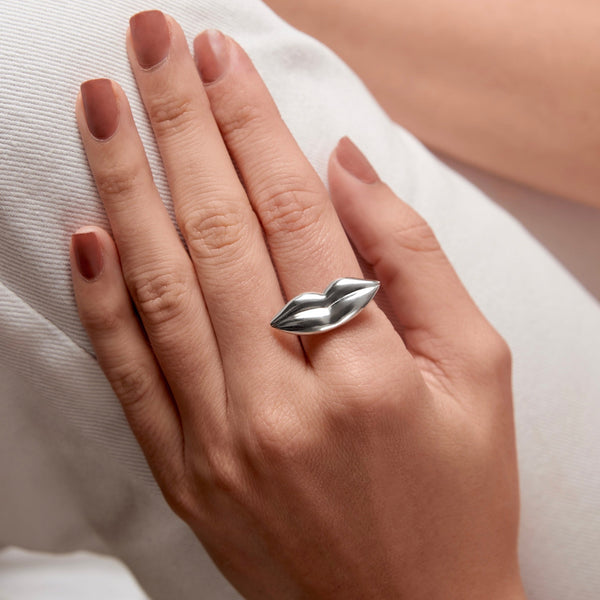 Red Kiss Silver Ring