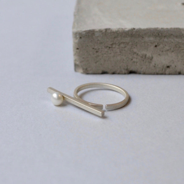 Minimal White Pearl Silver Ring